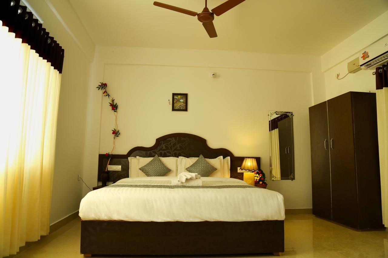 Hotel Ebenezer Plaza Nedumbassery Zewnętrze zdjęcie