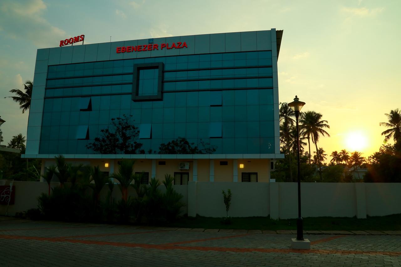 Hotel Ebenezer Plaza Nedumbassery Zewnętrze zdjęcie