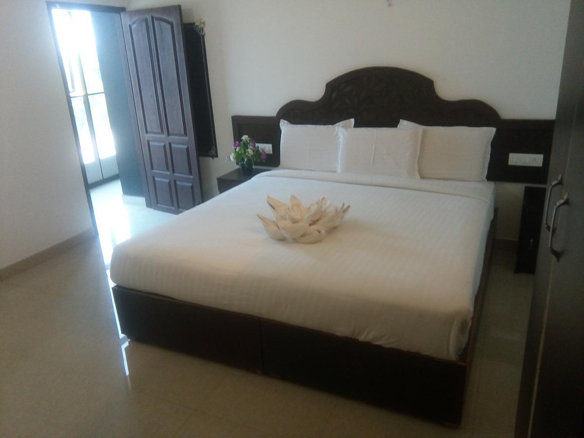Hotel Ebenezer Plaza Nedumbassery Zewnętrze zdjęcie