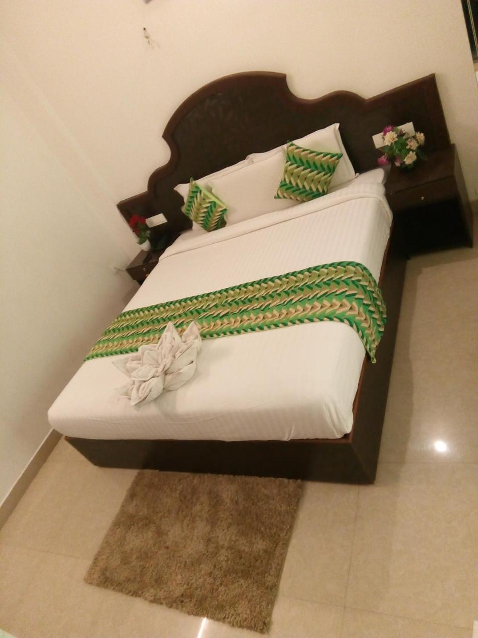 Hotel Ebenezer Plaza Nedumbassery Zewnętrze zdjęcie